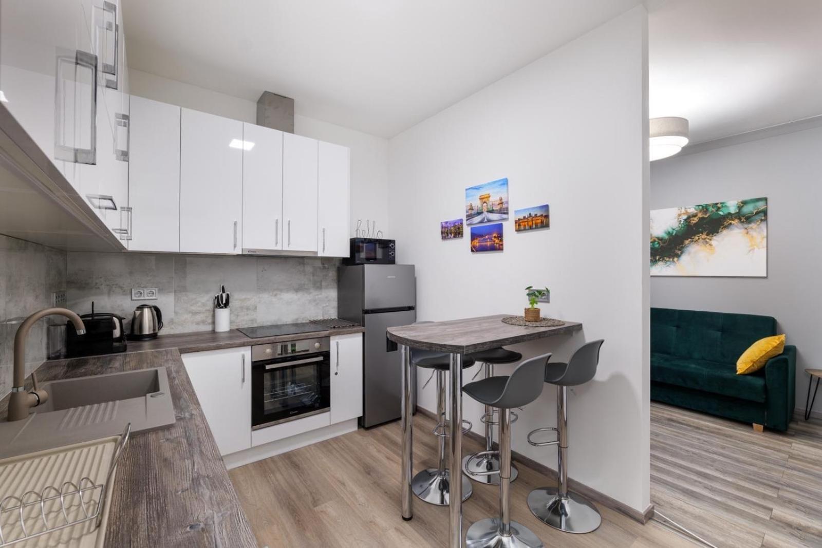 Golden Cage Premium Central Apartment بودابست المظهر الخارجي الصورة