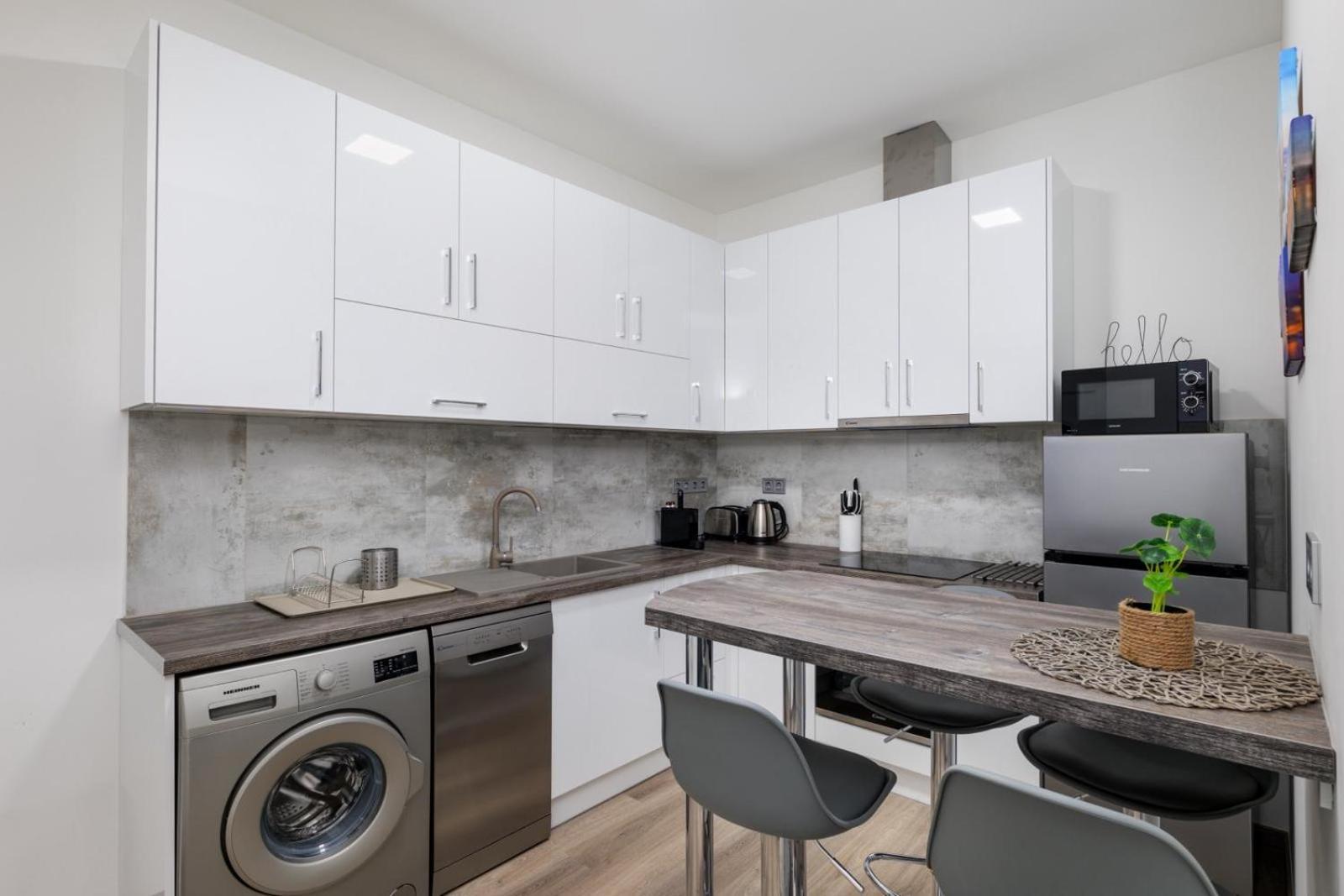 Golden Cage Premium Central Apartment بودابست المظهر الخارجي الصورة